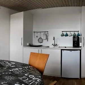Maison d'hôtes 2 Rooms, Private Kitchen, Bathroom, And Garden., Århus